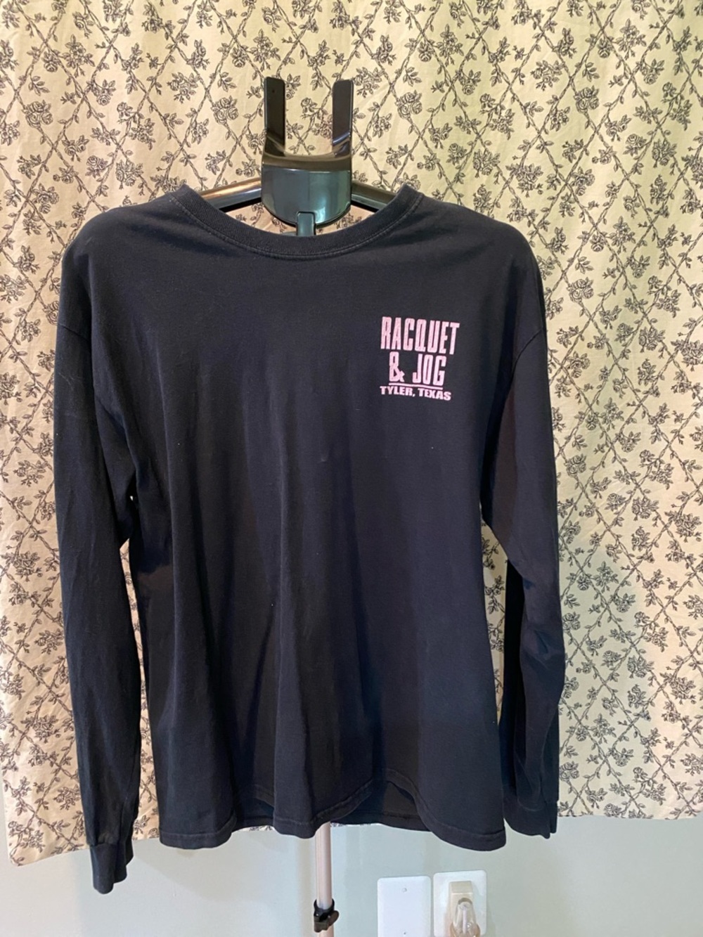 Racquet & Jog Long-Sleeve Tee - Black with Pink Logo